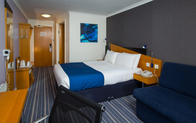 Holiday Inn Express Northampton - South, an IHG Hotel