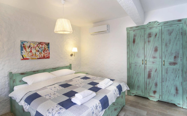 Monat Otel Alacati