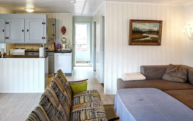 10 Person Holiday Home in Vikersund