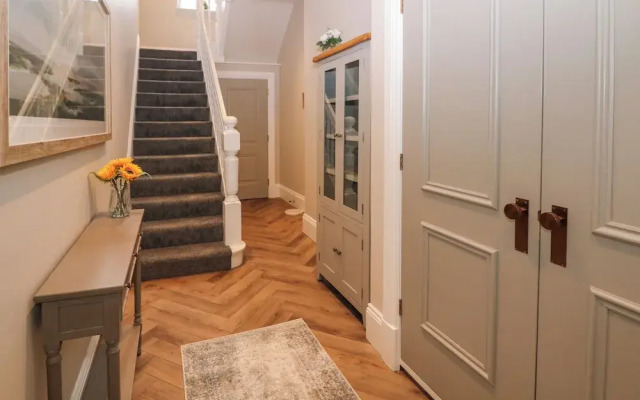 Netherdale Penthouse