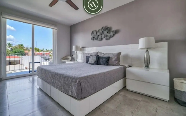 Centric 2BR Condo- Balcony - Rooftop Pool