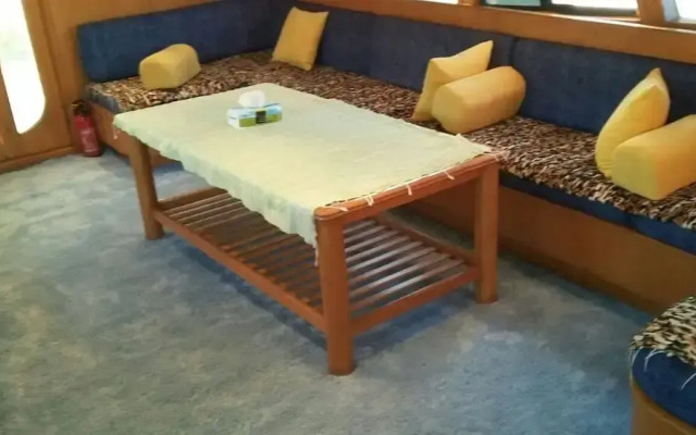 The Royal Luxury King Terrace 1
