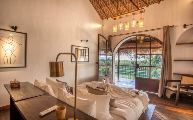 Breathtaking Private Villa, 6 BR, Canggu With Staff – Guest Rooms – Canggu