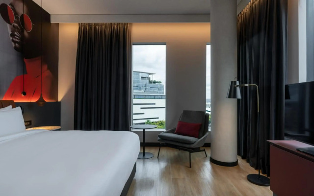 Radisson RED Hotel, Johannesburg Rosebank