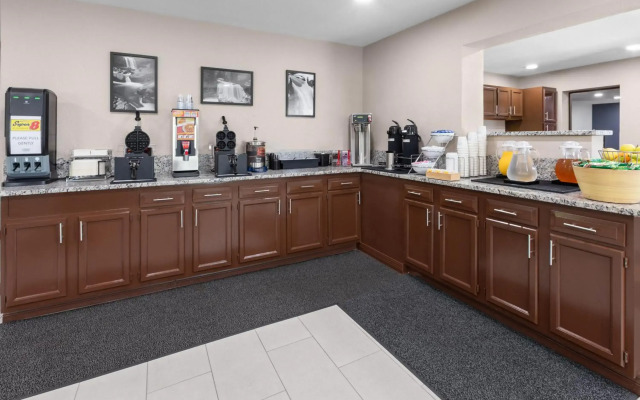 Super 8 by Wyndham Bridgeport/Clarksburg Area