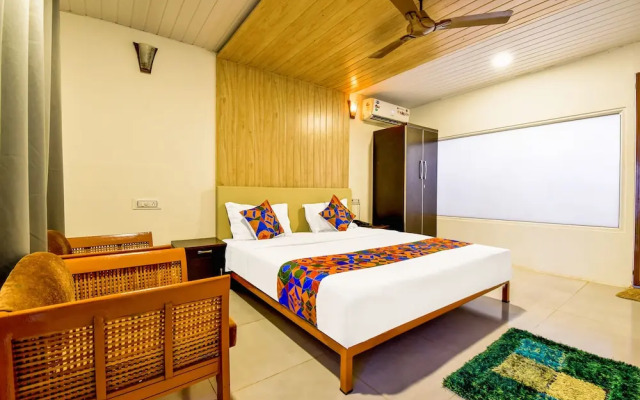 Fabhotel Bellini Morjim Resort