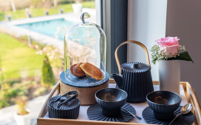 Hotel Dali Val d'Europe, Tapestry Collection by Hilton