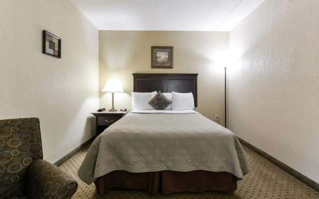 Grand View Inn and Suites
