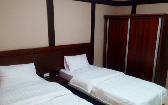 Al Fawanes Hotel Apartments