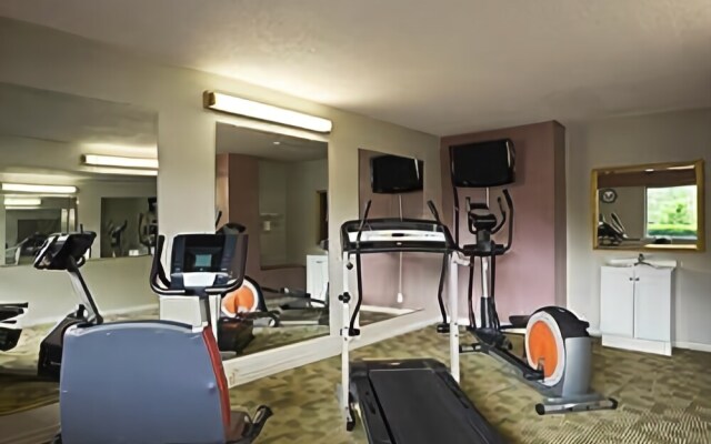 Days Inn by Wyndham Oil City Conference Center