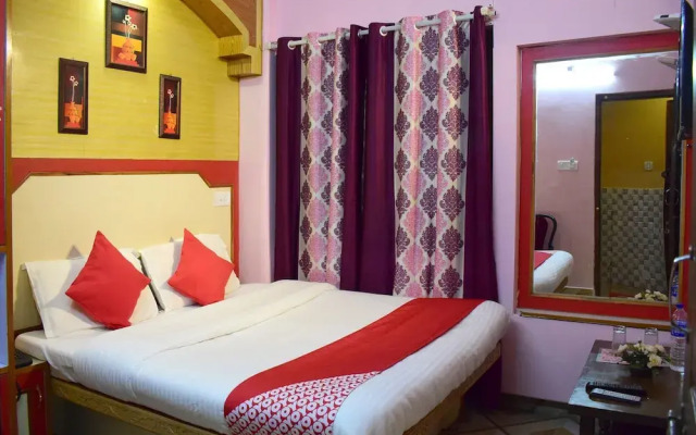 OYO 10694 Hotel Royal Inn