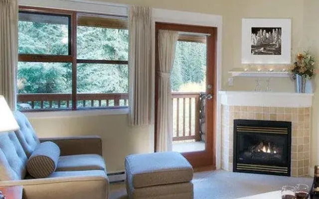 The Pinnacle Lodge