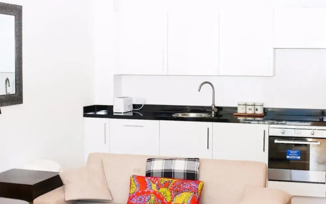 Bright 2BR Apartments Quays