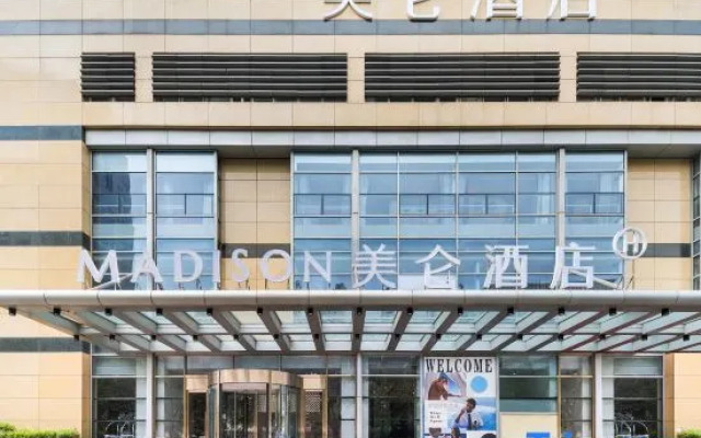 Madison Hotel Qingdao City Center (May Fourth Square)