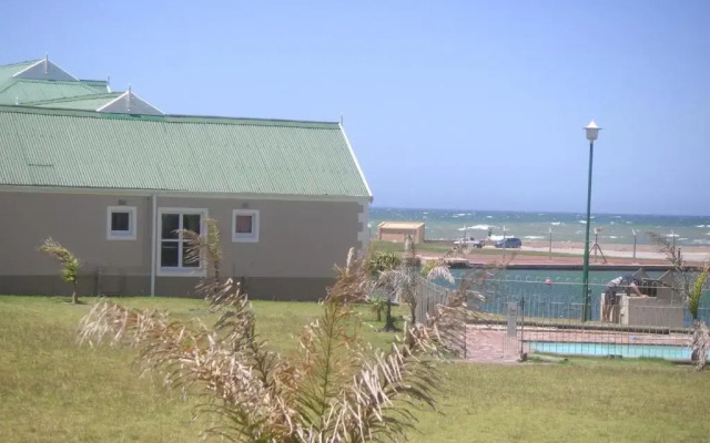 Waterside Living CL07