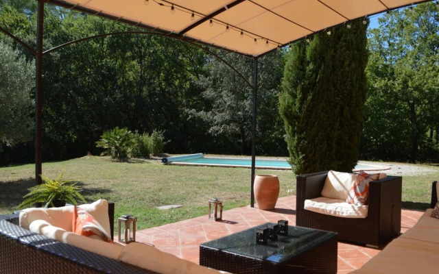 House in Montfort-sur-argens With Garden