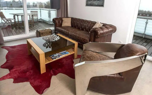 BERNSTEIN Penth Nr 34 max 3 Pers