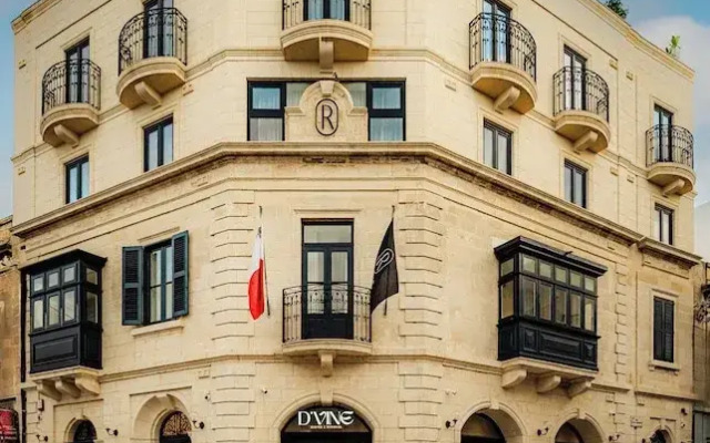 Royale Sainte Hélène Boutique Hotel