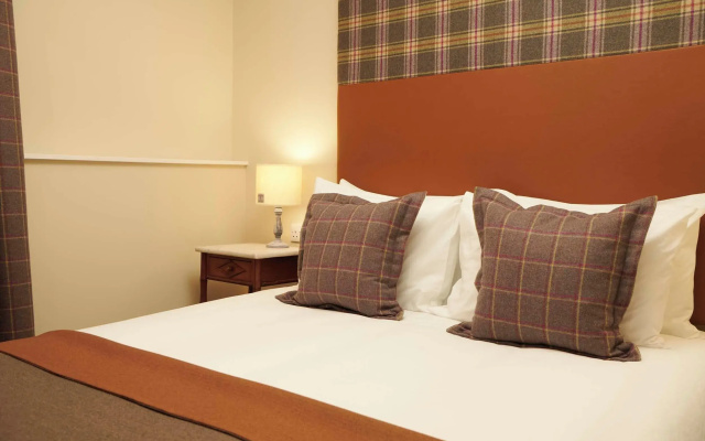 Lovat Arms Hotel