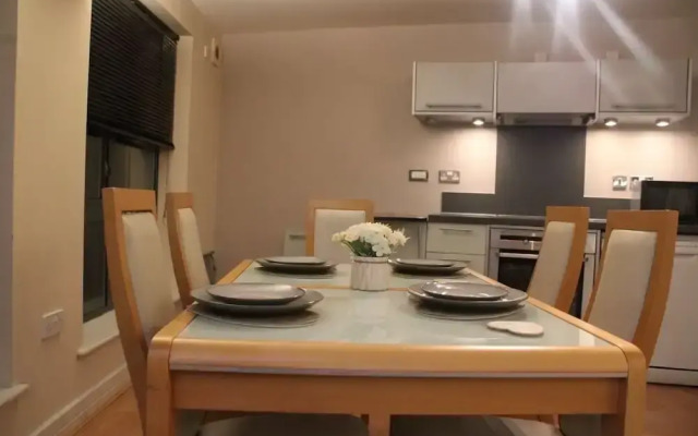 Nottingham Hill Apartment Retreat