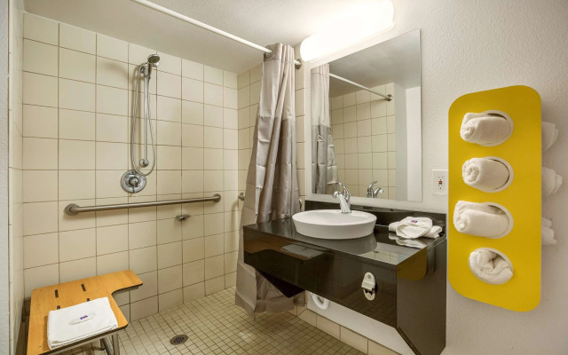 Motel 6 Kingman, AZ - Route 66 East