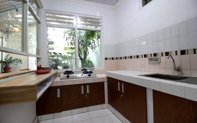 Hotel Surya Putri by RedDoorz