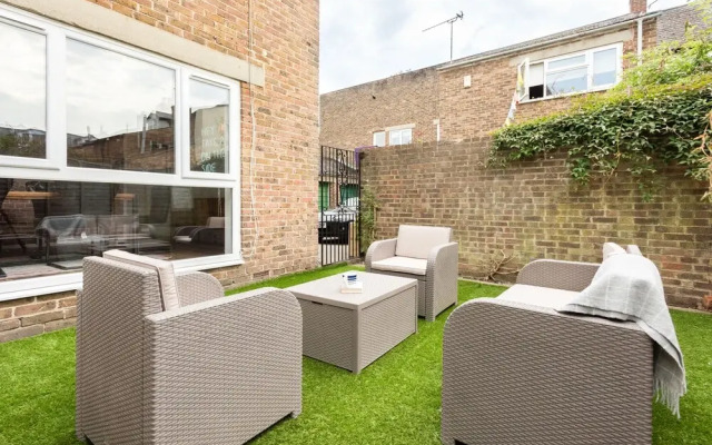 The Jericho Terrace House - 2BD + Parking