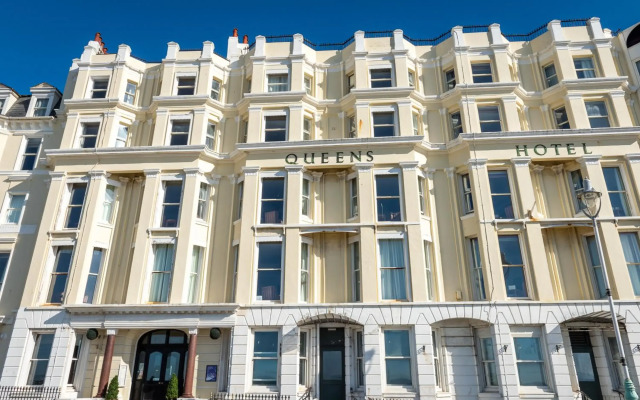 Queens Hotel