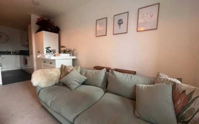 Central 1 Bedroom Apartment in Aldgate East in Zone 1