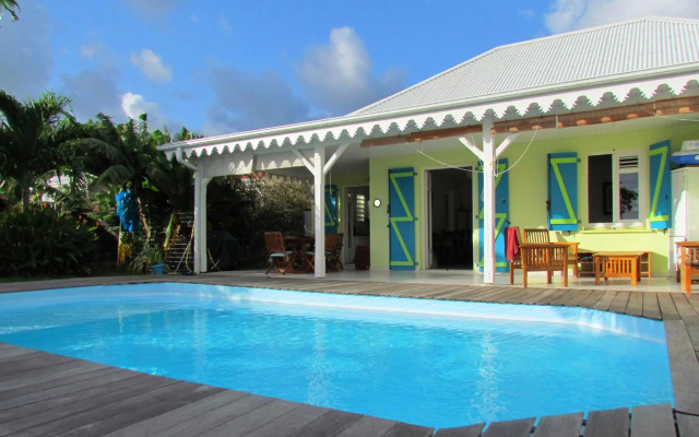 Villa with swimming pool close to the beach MQSL11