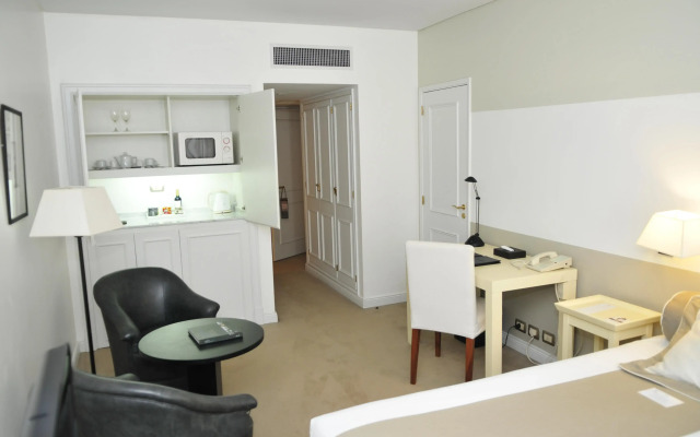Loi Suites Recoleta Hotel