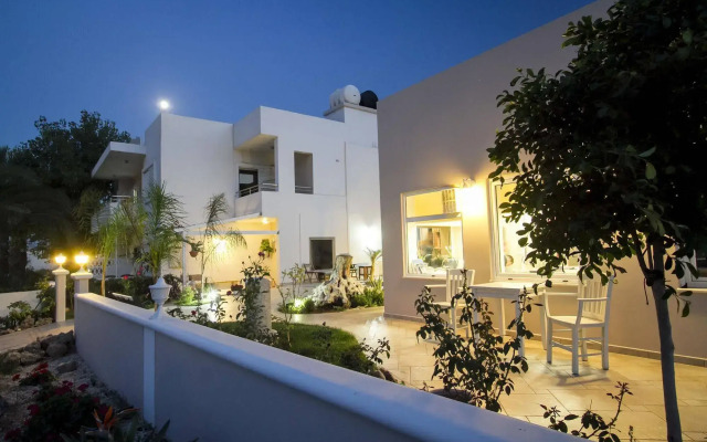 Arodamos Apartments & Studios