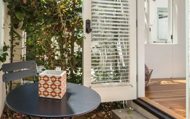 Quaint Little Italy Suites by Sonder