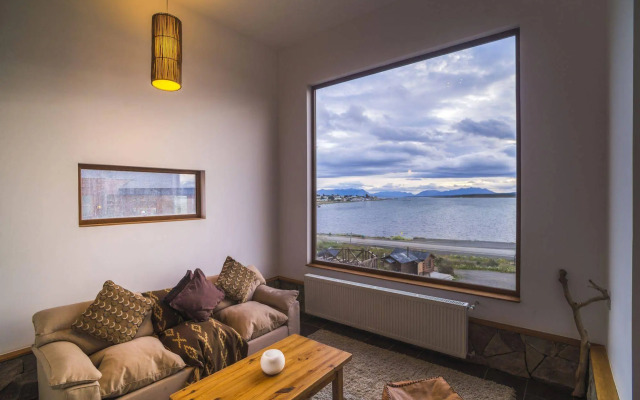 Weskar Patagonia Lodge