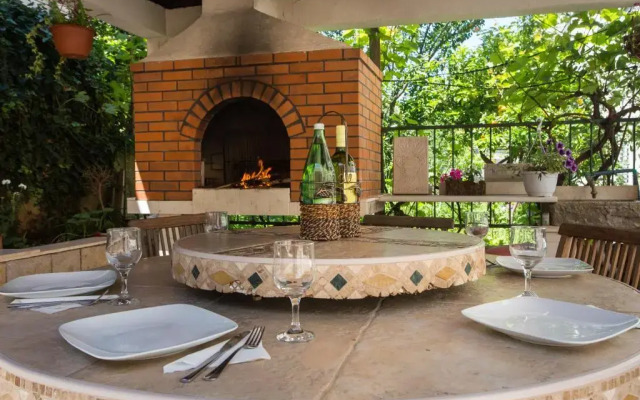 Apartments Laledo