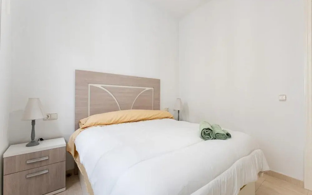 Faro's Apartment in Los Boliches for 4