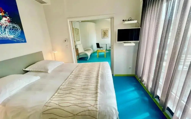 Domus Hotel
