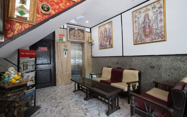 OYO 23563 Kg Palace