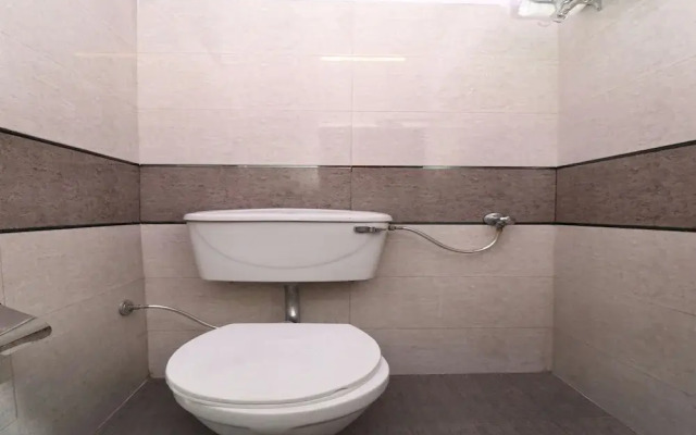 OYO 12664 Hotel Kailash Regency