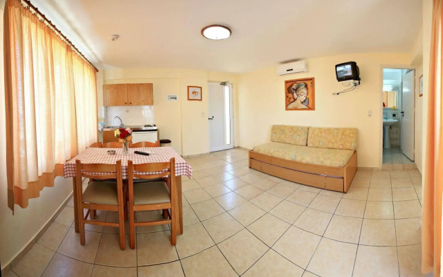 Menia Beach Hotel