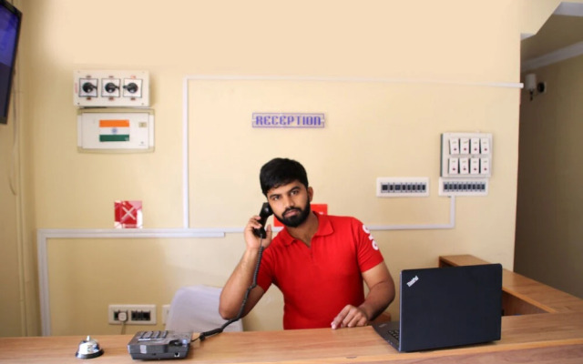 OYO 23423 Hotel Malabar Palace