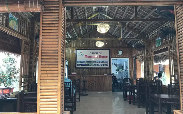 Trang An Mountain House - Hostel