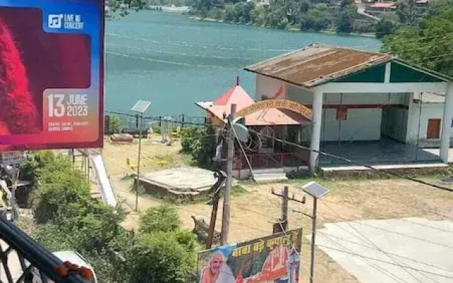 Akansha The Lake View