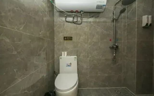 Lianger Hotel (Kunming Wuyue Plaza)