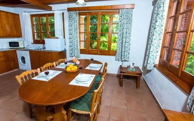 Villa Ambeli