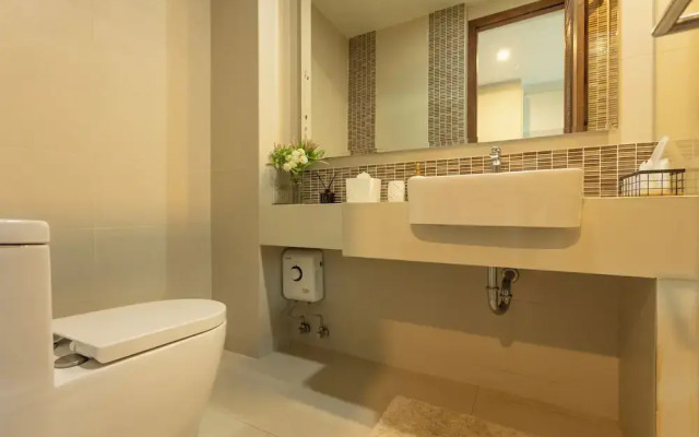 Luxury Everything Walking Distance c112