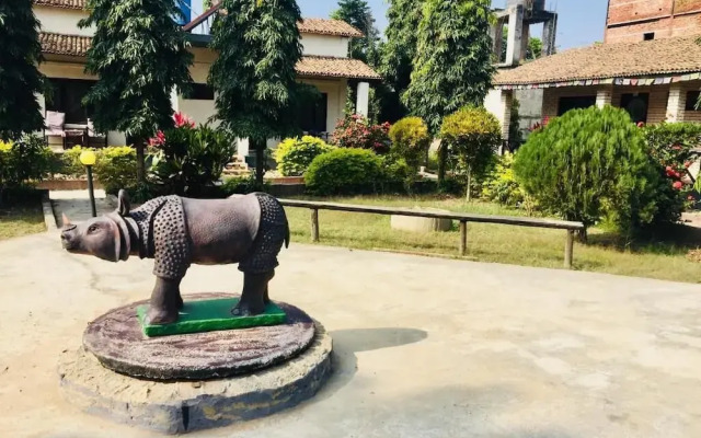 Safari Wildlife Lodge & Camp