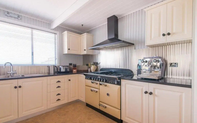 Bridport Holiday House