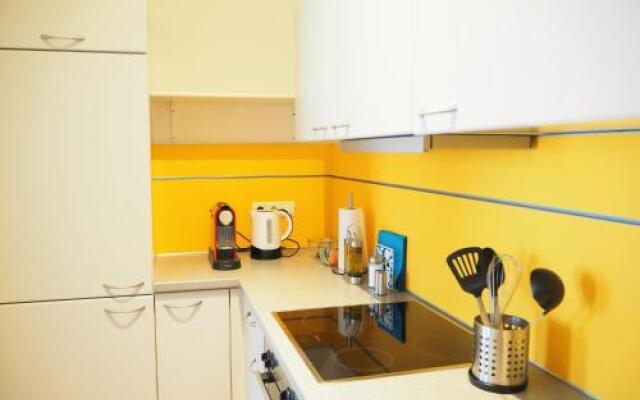 City Residence Apartments FREE Parking & Self Check-in