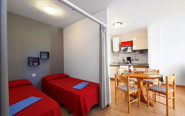 Apartment Mismar Roses 8270